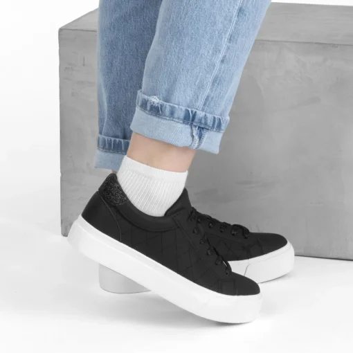 Sneakers ZWART