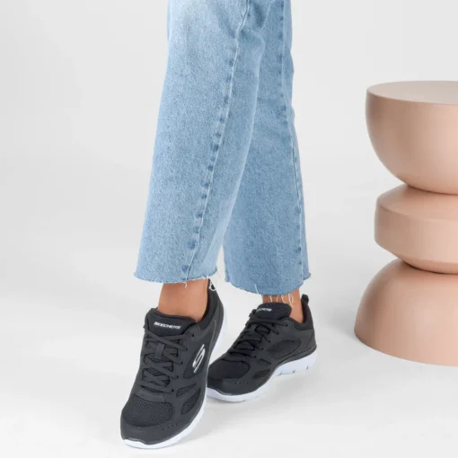 Sneakers ZWART SKECHERS Summits Suited