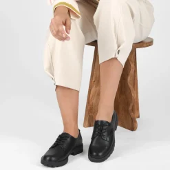 Veterschoenen ZWART